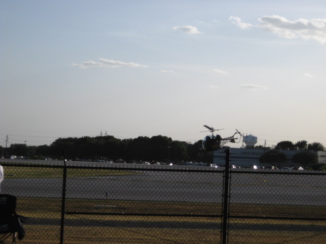 617x456 pixels (70K)